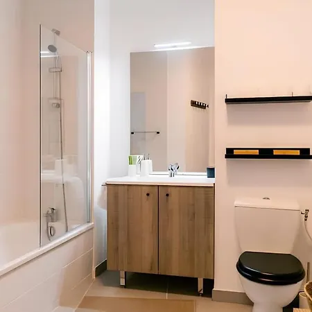 Apartment L'horizon T4 Vue Rooftop Balcon Garages Agde